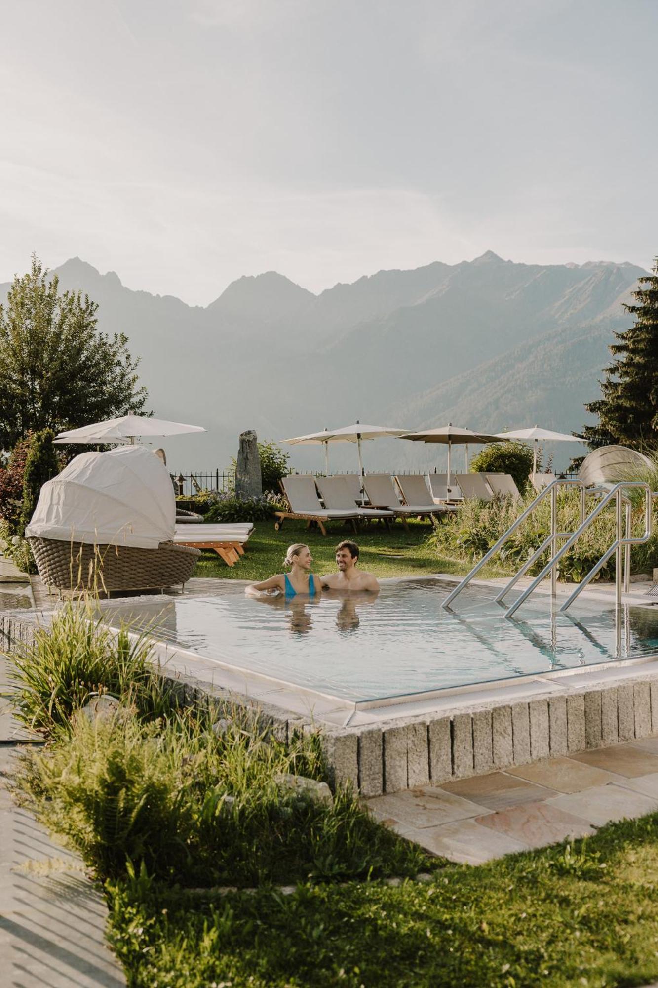 Schlosshotel Фис Екстериор снимка