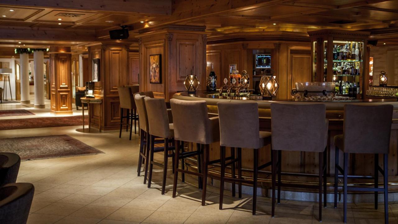 Schlosshotel Фис Екстериор снимка