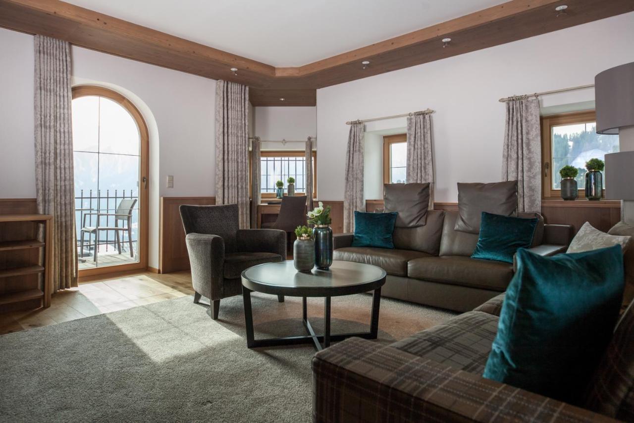 Schlosshotel Фис Екстериор снимка