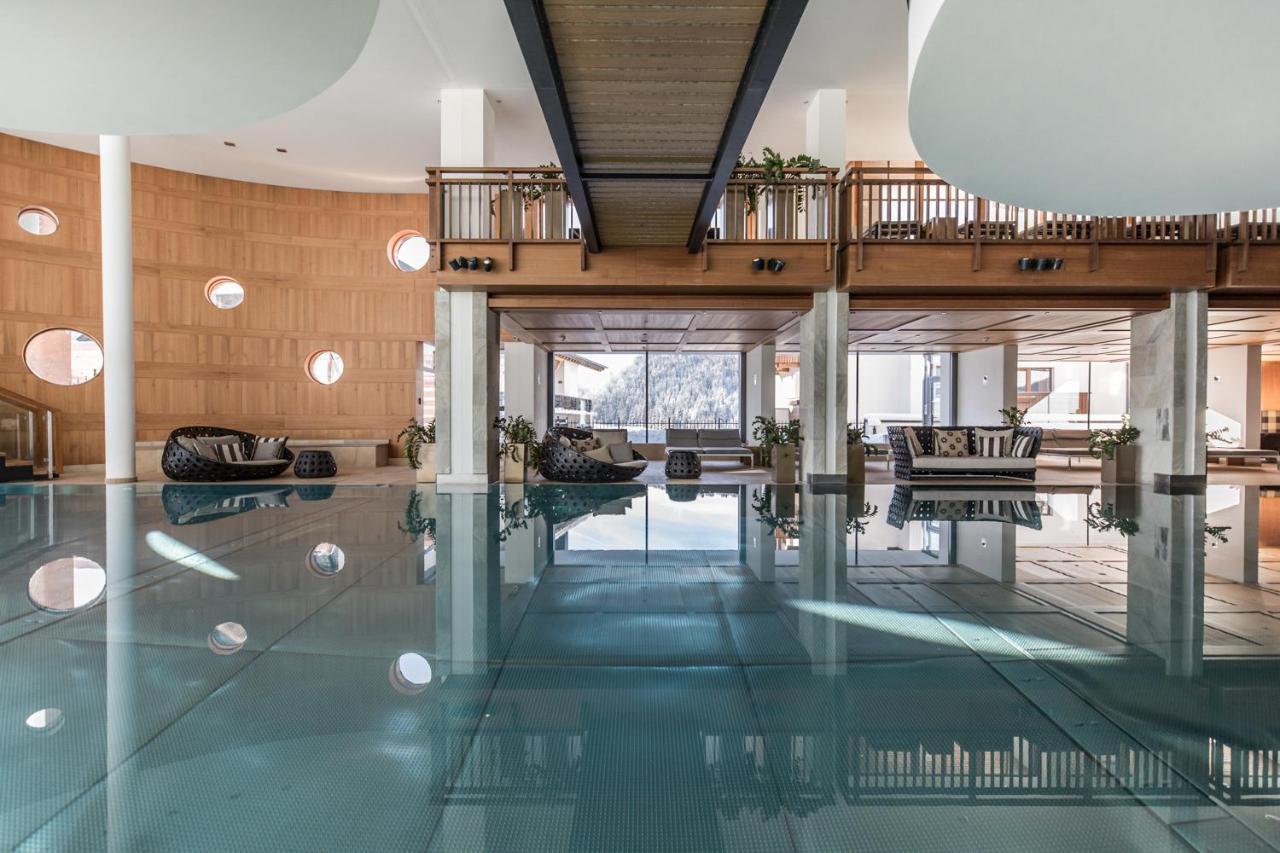 Schlosshotel Фис Екстериор снимка